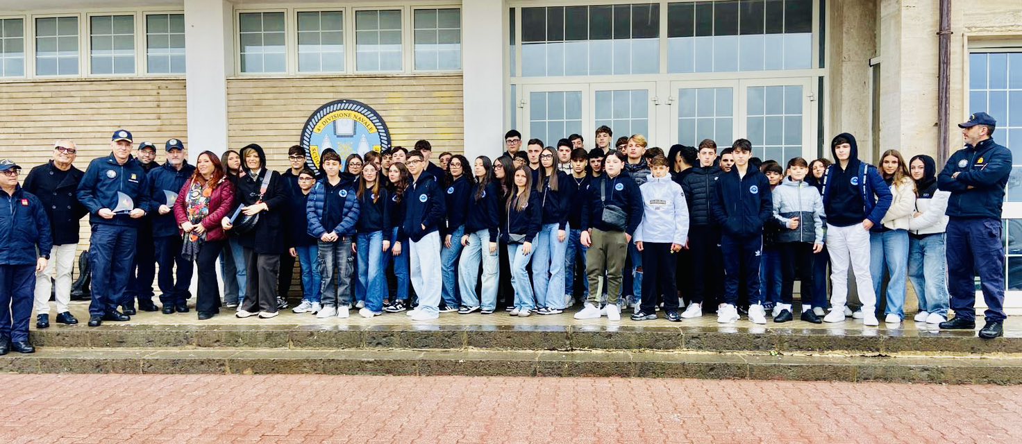 Gli studenti del Nautico in visita all’Arsenale Militare di Augusta